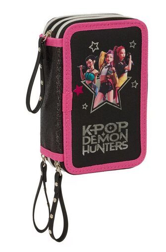 K-pop stilā trīsdaļīgs penālis.